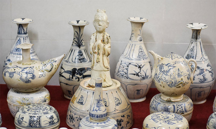 Picture 5 of Display of antiquities in 9 shipwrecks