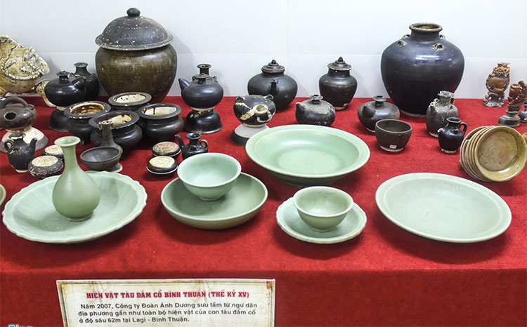 Picture 6 of Display of antiquities in 9 shipwrecks