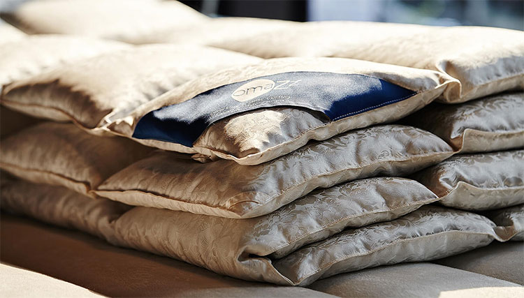 Picture 5 of Do you believe a blanket made of duck hair that costs up to 350 million VND?