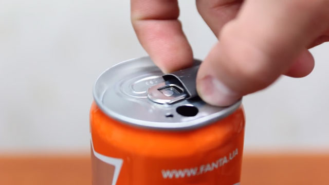 Picture 6 of Do you know how to make lighters from soda cans?