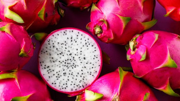 Picture 4 of Do you like to eat dragon fruits?  But nearly 100% of us are eating it improperly