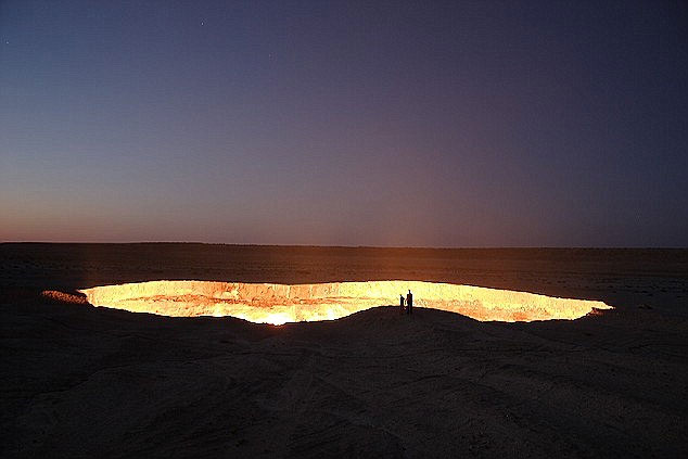 Picture 1 of 'Door to hell' in Turkmenistan