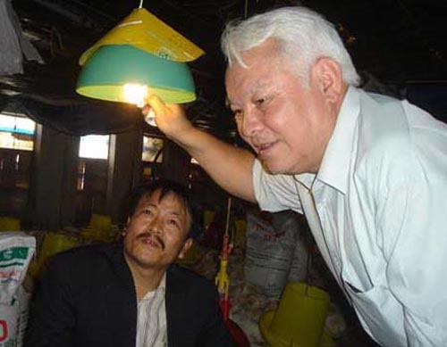 Picture 2 of Dr. Nguyen Van Khai: