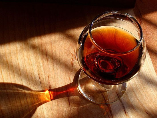 Picture 1 of Drinking alcohol modulates a lower risk of asthma