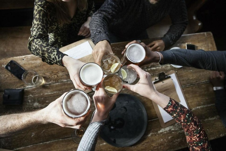 Picture 1 of Drinking an average of 5 beers a week will reduce your life expectancy