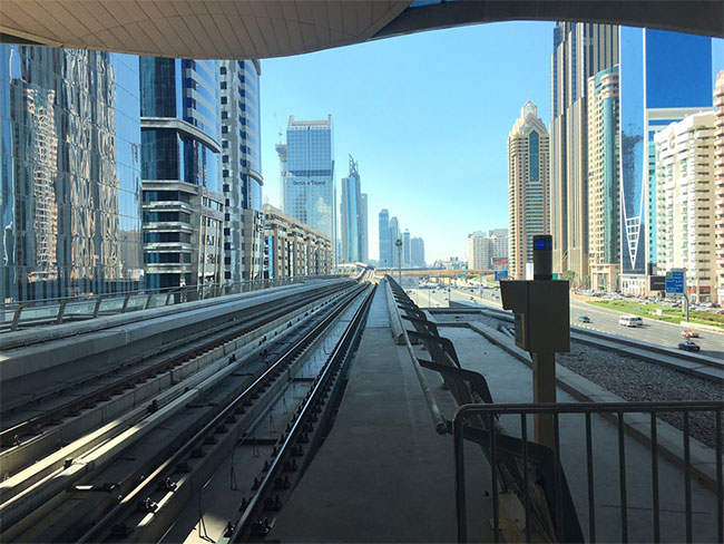 Picture 6 of Dubai unmanned urban ship