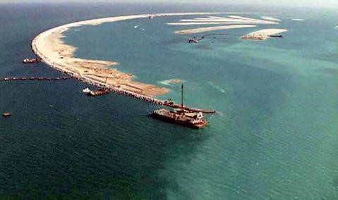 Picture 7 of Dubai's huge island encroachment