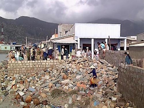 Picture 6 of Durian storm: Severe damage in Phu Quy island district