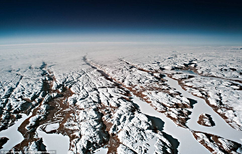 Picture 9 of Earth magnificent through the series of pilots