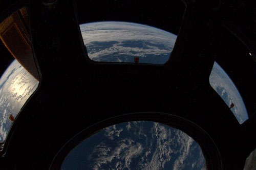 Picture 8 of Earth through astronaut prism