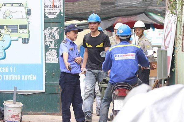 Picture 4 of Earthquake in Hanoi, high-rise apartment shaking