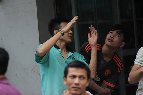Picture 7 of Earthquake in Hanoi, high-rise apartment shaking