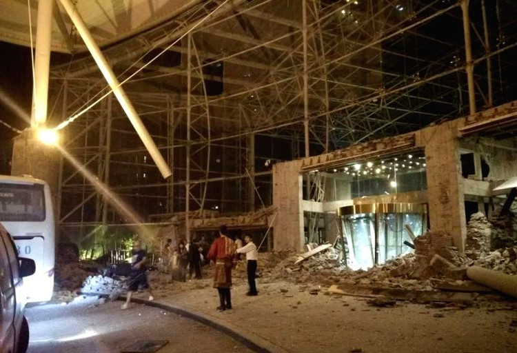 Picture 2 of Earthquake of 7 Richter scale near the Nine Camp Cau tourist area, at least 5 people died