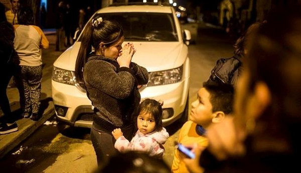 Picture 4 of Earthquake with tsunami in Chile, 5 people died