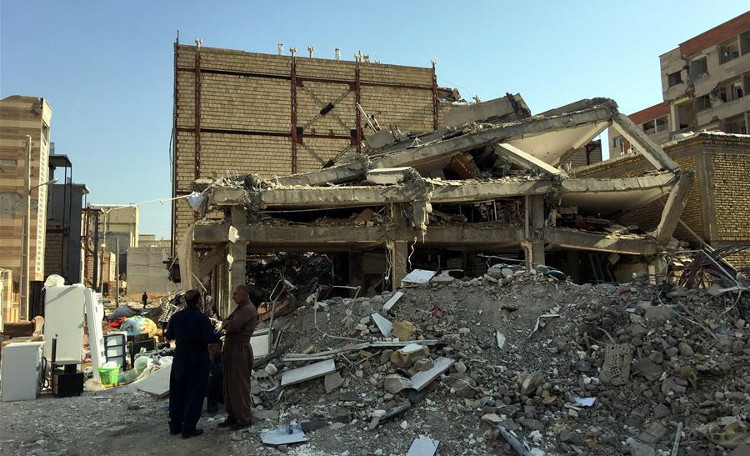 Picture 1 of Earthquakes in Iran injured more than 40 people and damaged many houses