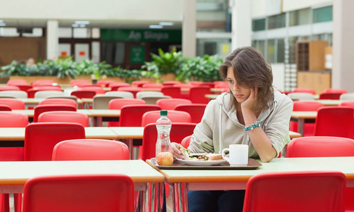 Picture 1 of Eating alone is really harmful?