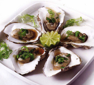 Picture 1 of Eating raw oysters is at risk of developing gastroenteritis