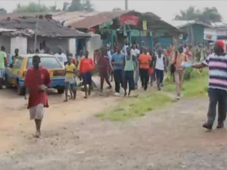 Picture 1 of Ebola patients escape from hospital wandering for food
