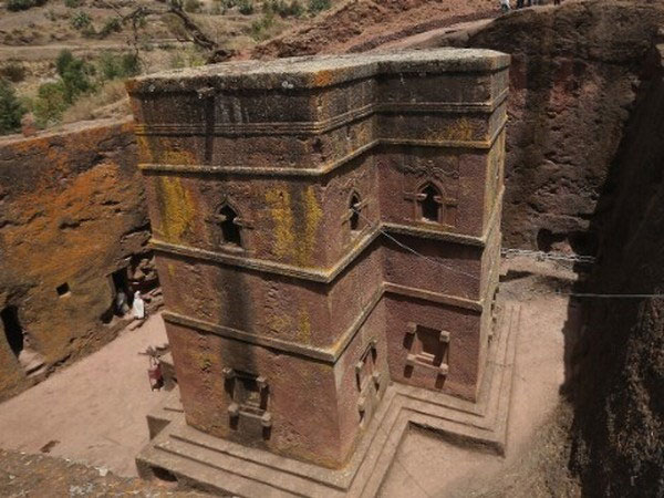 Picture 1 of Egypt discovered an ancient stone church of nearly 4,000 years old