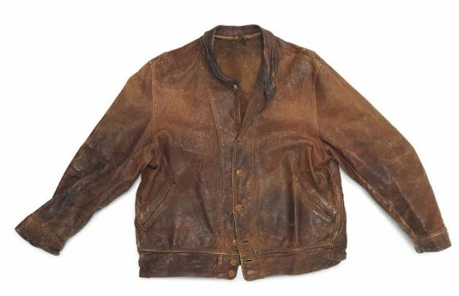 Picture 1 of Einstein's old leather jacket has just been bought for $ 150,000