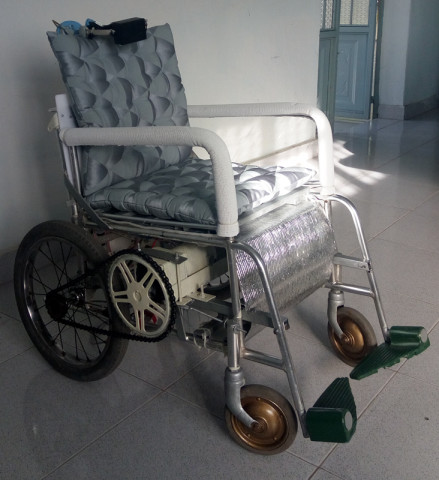 Picture 1 of Electric wheelchairs controlled by head movement