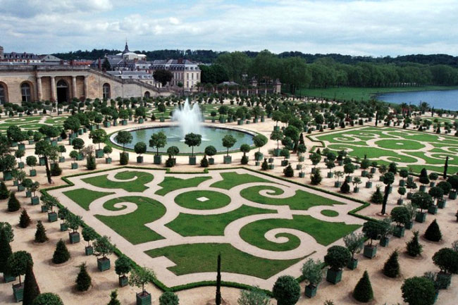 Picture 11 of Electricity Versailles - France