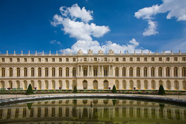 Picture 13 of Electricity Versailles - France