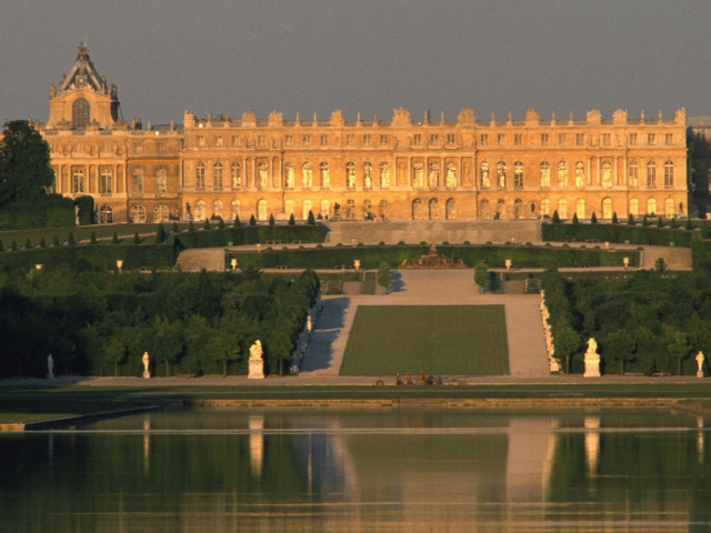 Picture 3 of Electricity Versailles - France