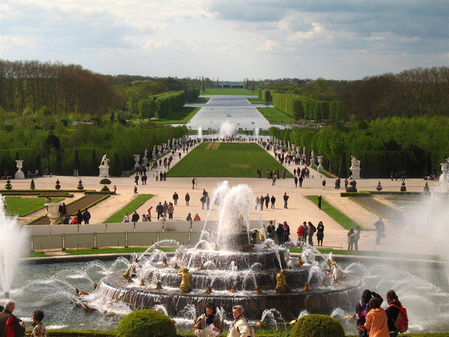 Picture 7 of Electricity Versailles - France