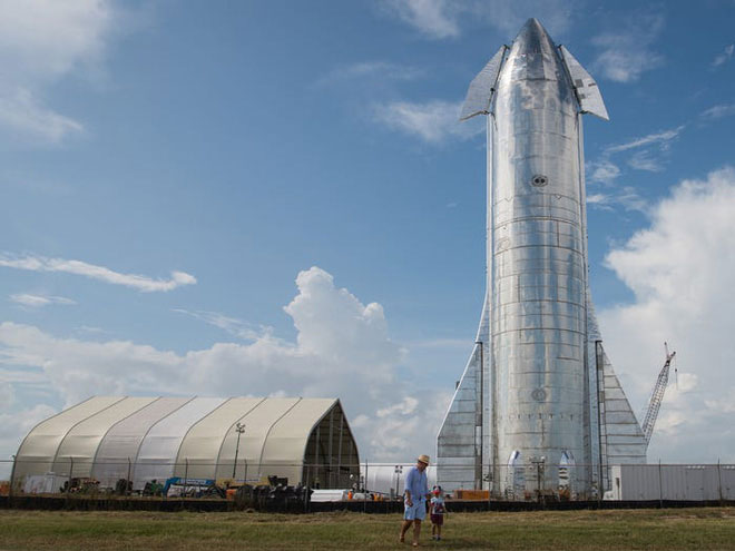Picture 4 of Elon Musk will send 1 million people to Mars by 2050, ready to lend if you don't have enough money