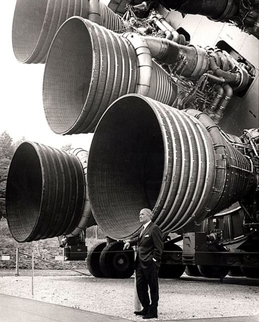 Picture 7 of Elon Musk's Mars colonial work has been predicted since 1952?