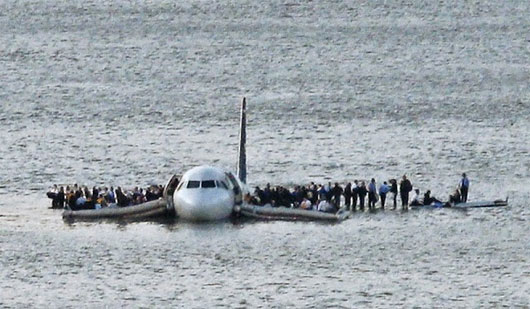 Picture 10 of Emergency landing scenarios when the plane crashed