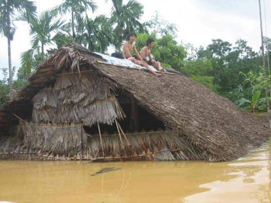 Picture 1 of Emergency response to isolated residential areas after floods