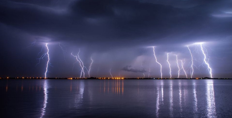 Picture 1 of Emissions make storms more dangerous