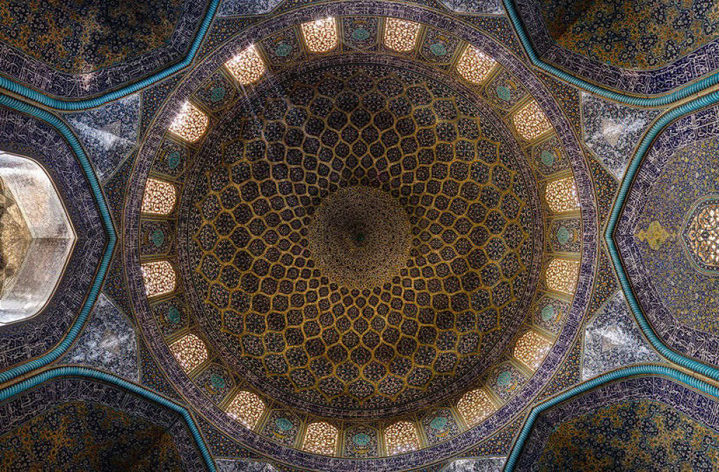 Picture 1 of Enchanting beauty of mosques in Iran