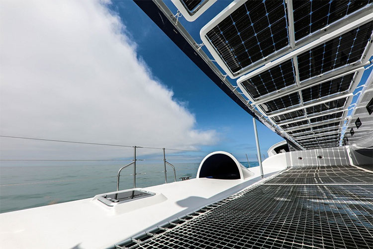 Picture 3 of Energy Observer - 'Laboratory' of floating energy throughout the world