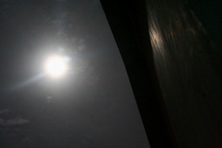 Picture 4 of Enjoy the beautiful fantasy 'blue moon' on the night of the Full Moon in July
