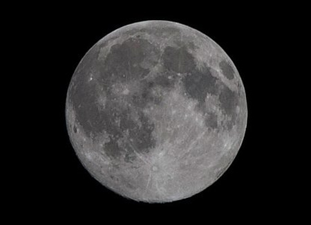 Picture 7 of Enjoy the biggest moon in over a decade