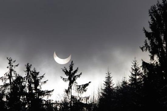 Picture 12 of Enjoy the partial eclipse of the planet