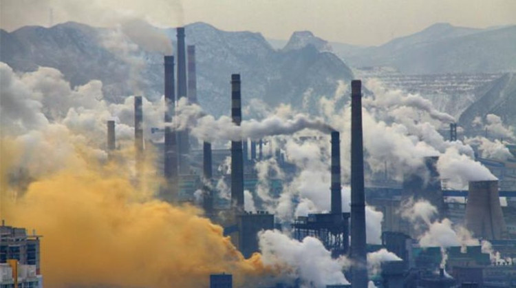 Picture 1 of Environmental pollution kills 1.7 million children every year
