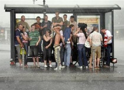 Picture 2 of Europe was hit by floods, 18 people were killed
