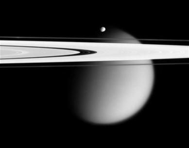 Picture 1 of Evidence of hydrocarbon lakes on Titan moon detected