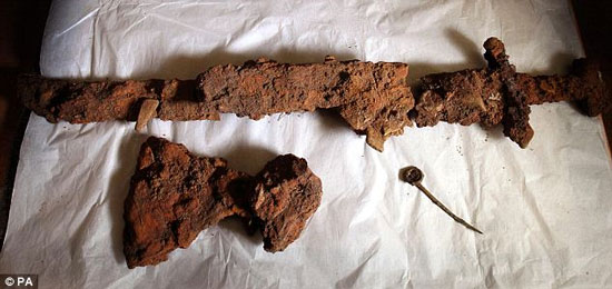 Picture 2 of Excavate the tomb of Viking warriors