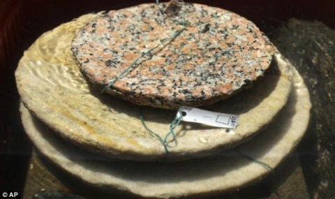 Picture 4 of Excavation of Cleopatra's property under the ocean