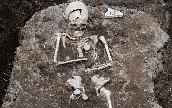 Picture 1 of Excavation of vampire graves in Bulgaria