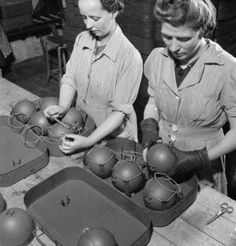 Picture 5 of Exotic grenade like 'sticky glue' during World War II