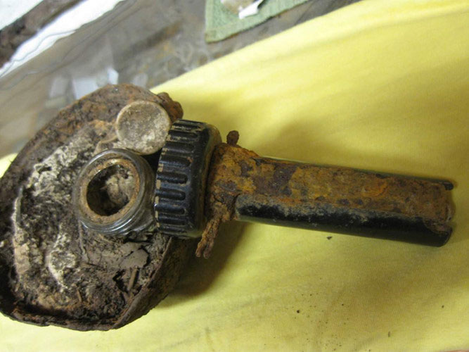 Picture 9 of Exotic grenade like 'sticky glue' during World War II
