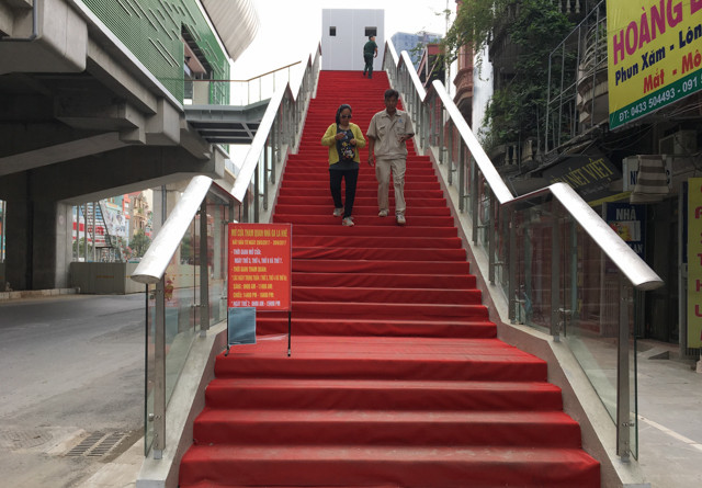 Picture 6 of Experience the first real elevated railway station in Vietnam