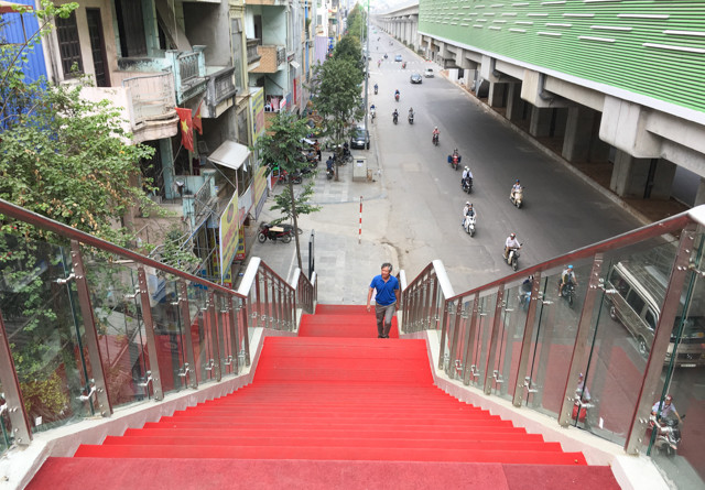 Picture 7 of Experience the first real elevated railway station in Vietnam