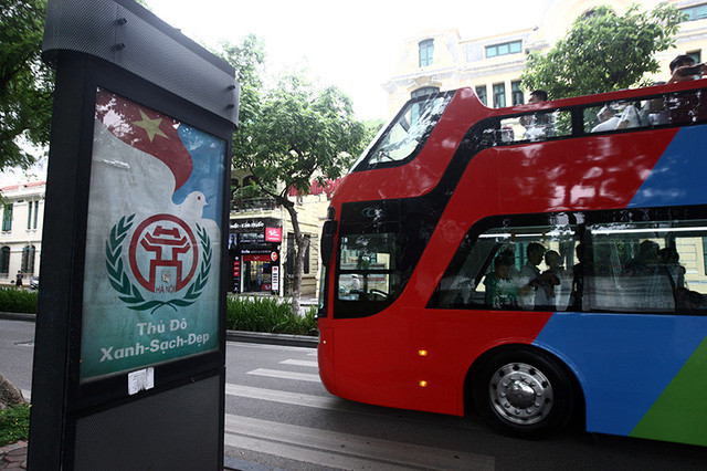 Picture 17 of Experience the first two-floor convertible bus in Hanoi